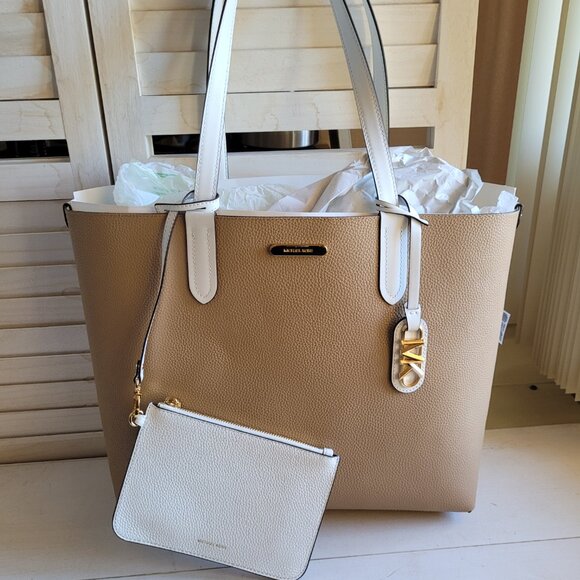 $169 NWT MM KORS Extra-Large Leather Reversible Tote - Picture 12 of 12